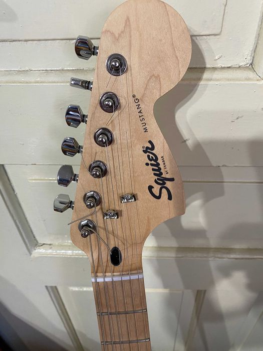 Chitara Mustang Squier by Fender