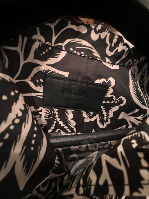 Prada унисекс риза