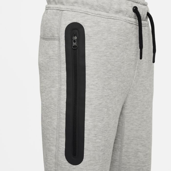 Оригинално ново долнище Nike Tech Fleece