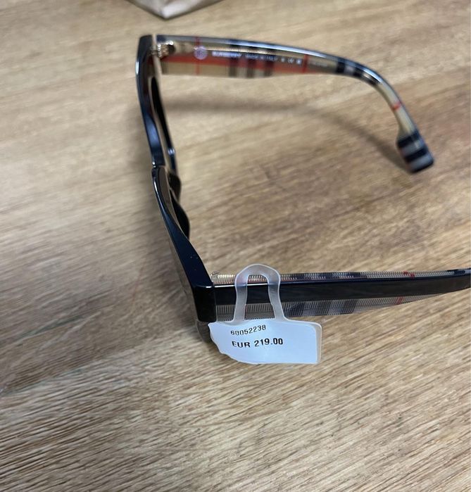 Ochelari Burberry produs Original Nou la pret Redus