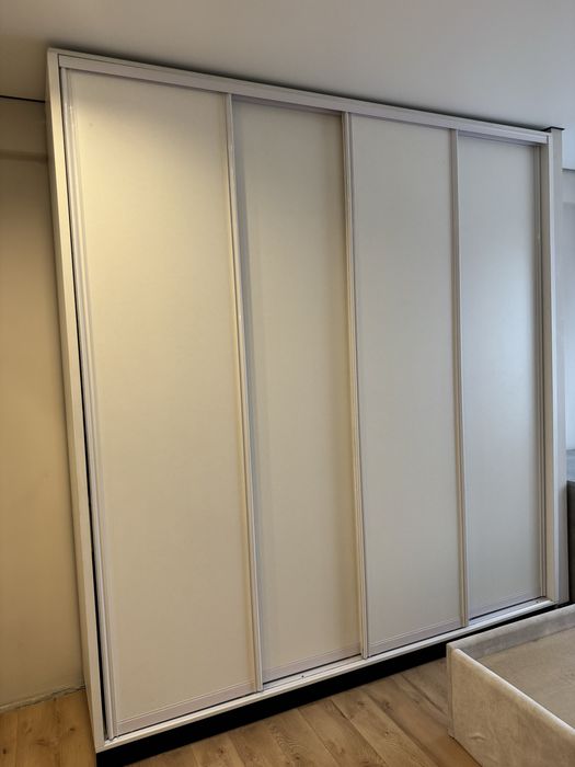 Продам спальный шкаф купе