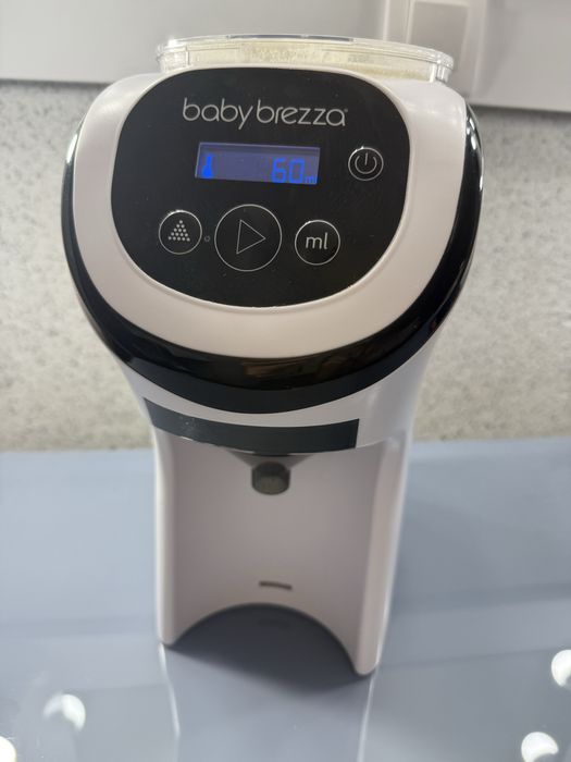 Уред за приготвяне на адаптирано мляко Baby Brezza Mini