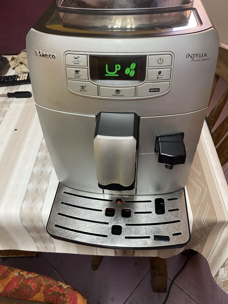 Saeco intelia capucino