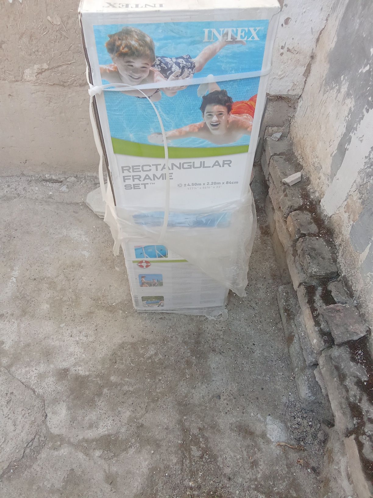 Продам Бассейн Интекс