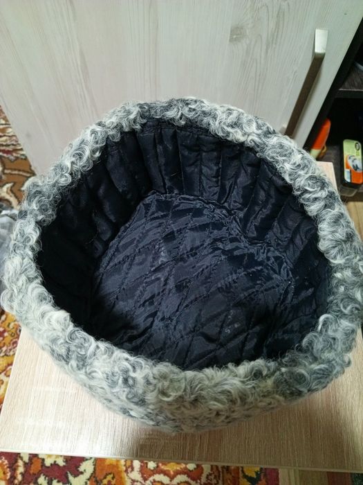 Продам каракулевую шапку