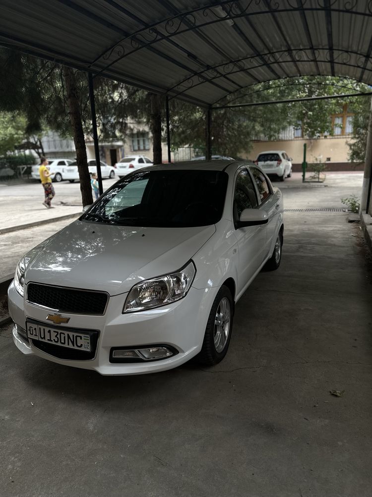 Nexia 3 sotiladi avtomat