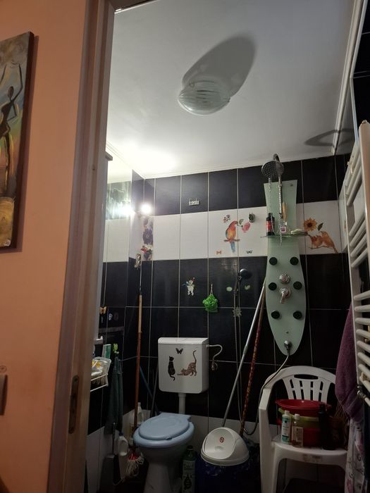 Vand partament cu 2 camere sau schimb cu unul mai mare la parter + dif