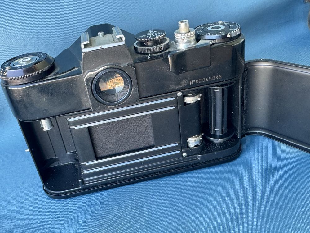 Фотоапарат Zenit EM