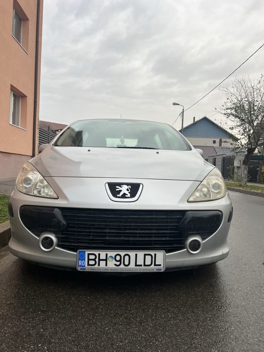 Peugeot model 307, argintiu