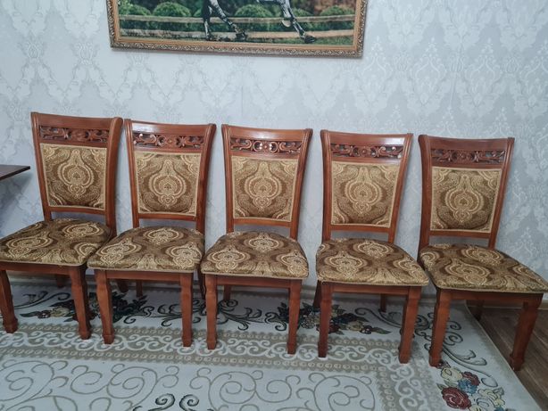 Продаю 6 стульев