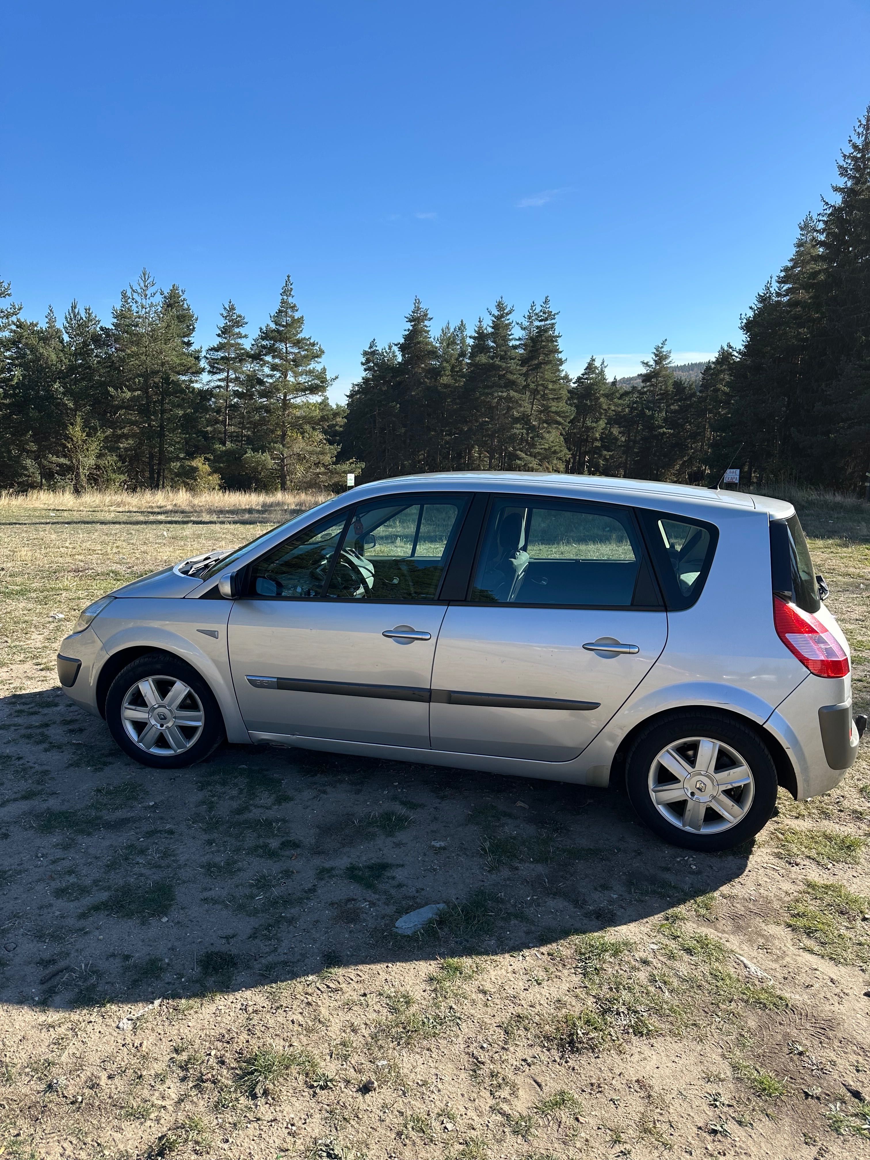 Продавам Рено Сцени 1,5 dci