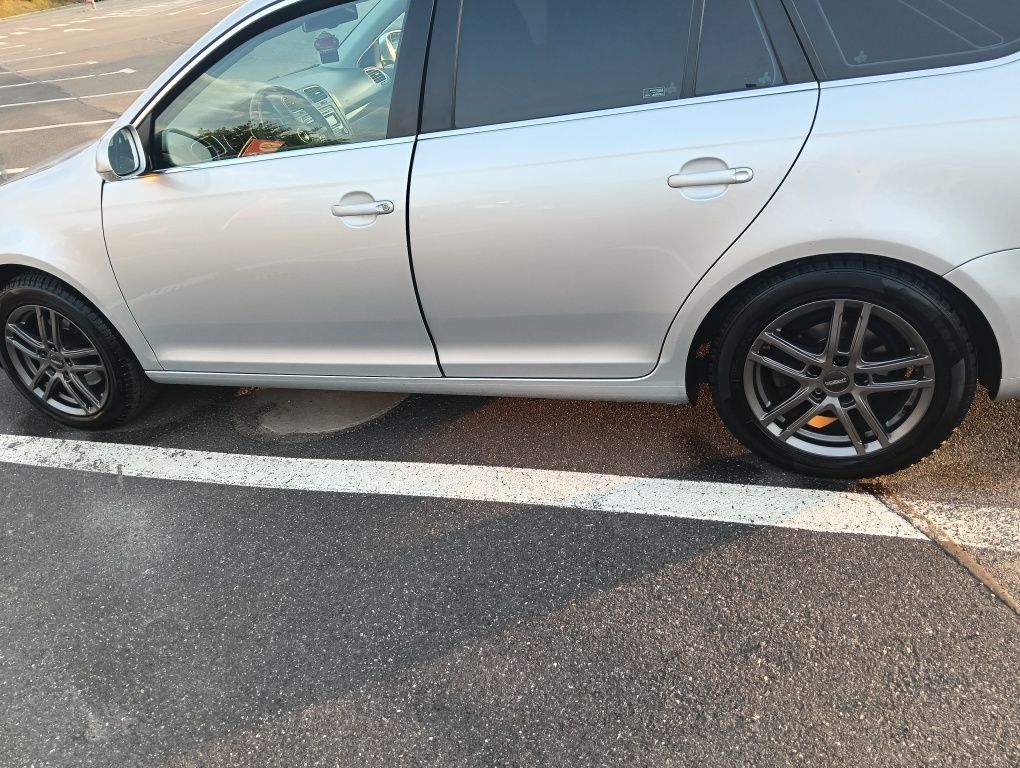 VW GOLF 6. La 4.165 Euro.