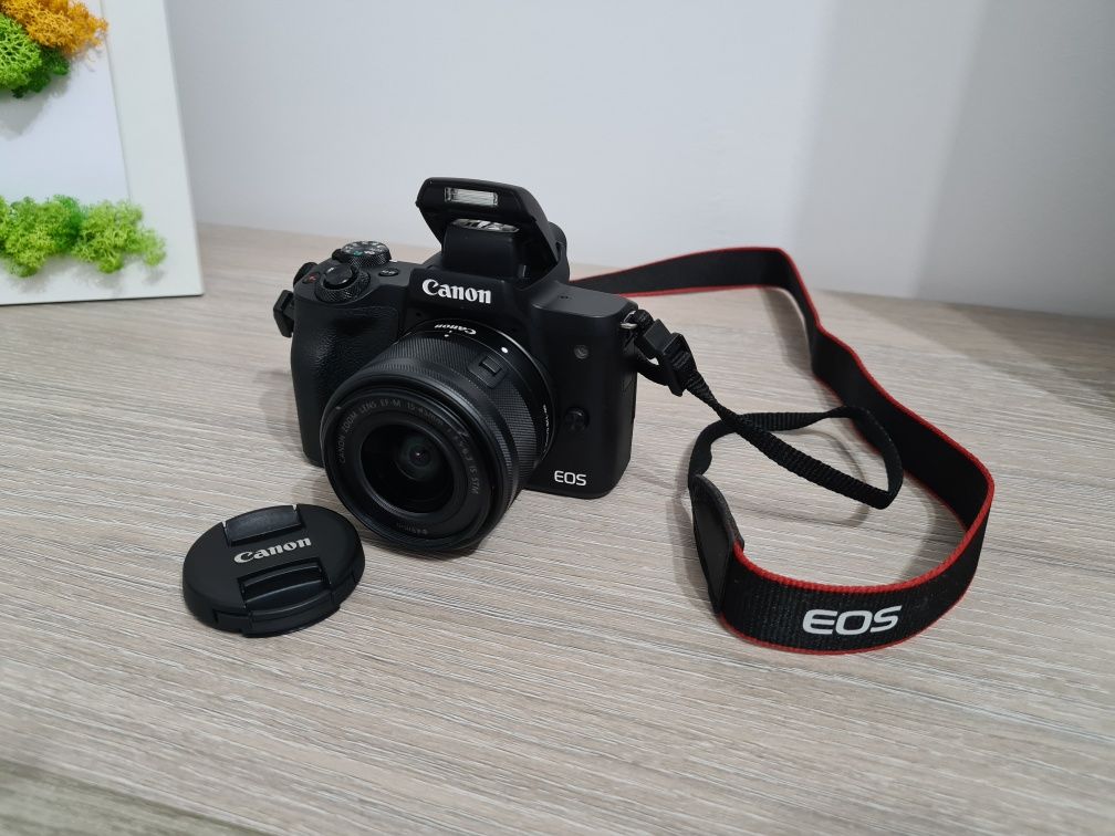 Aparat foto mirrorless Canon Eos M50 Mark ll 24.1 MP 
Produs folo