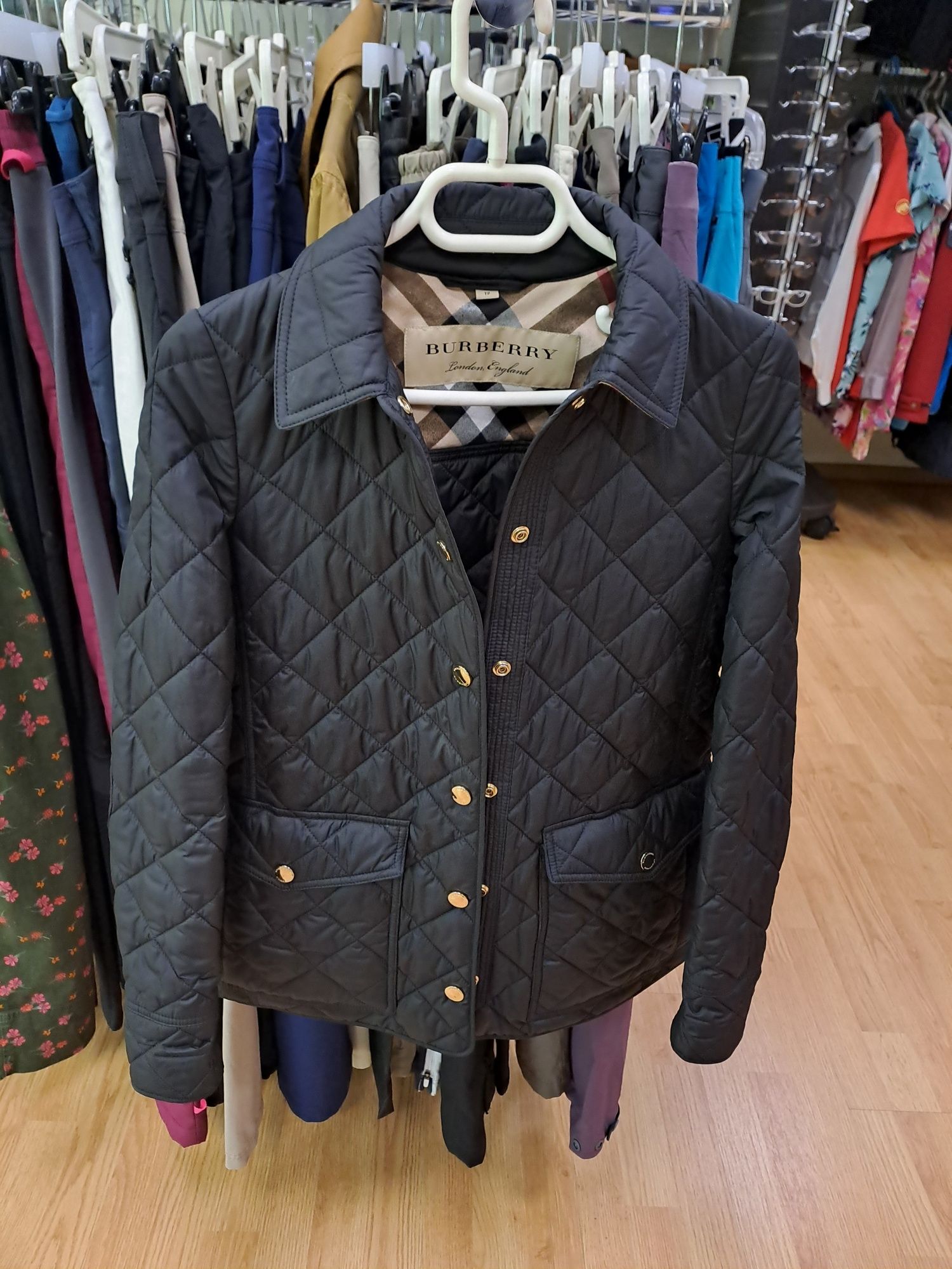 Burberry Dama XS, impecabil, cod A1
