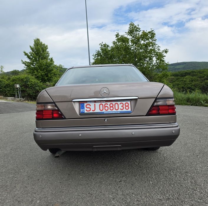 Vând Mercedes w 124