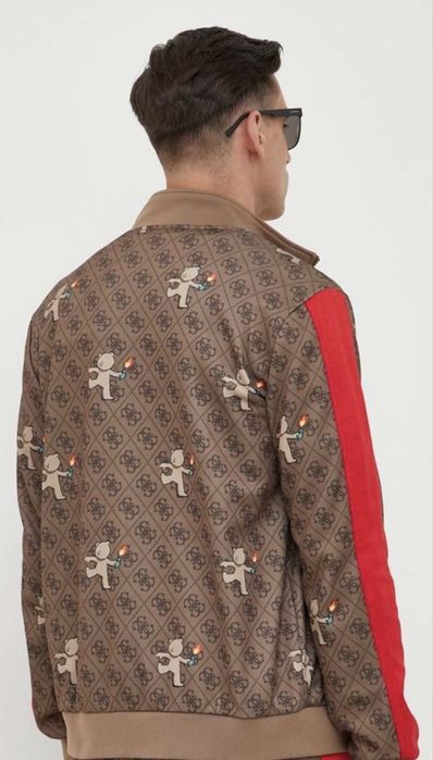 Комплект спортна горница с цип и тениска Guess x Banksy