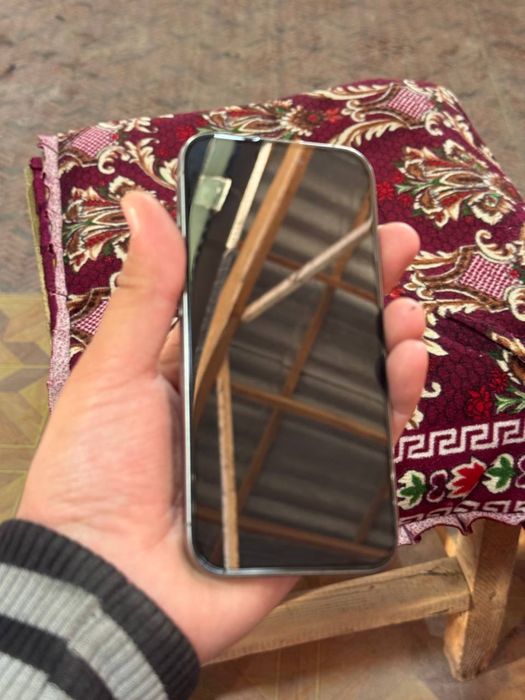 iPhone 15 pro sotiladi.