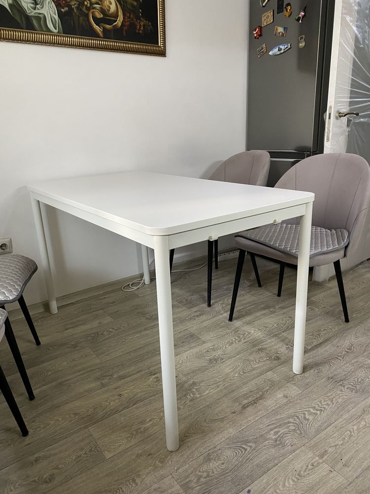 Кухоный стол от Ikea