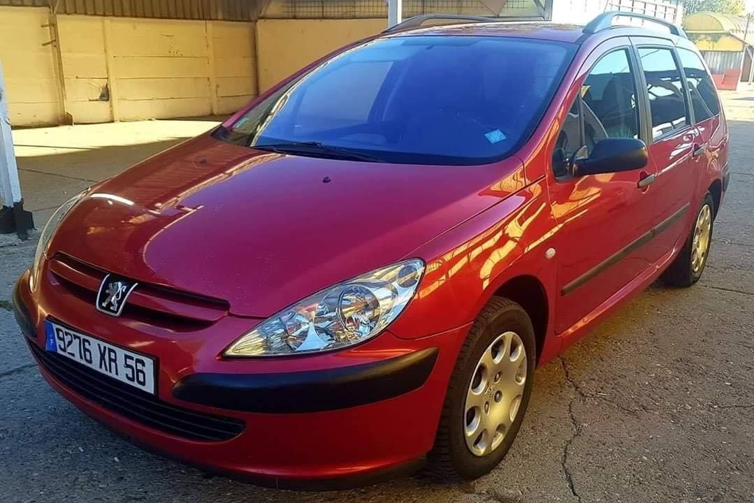 Dezmembrez Peugeot 307, 1.6 HDI