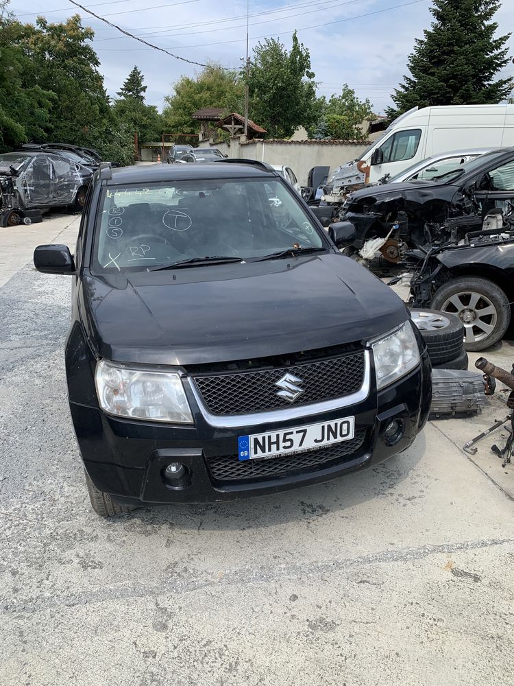 Suzuki Grand Vitara на части