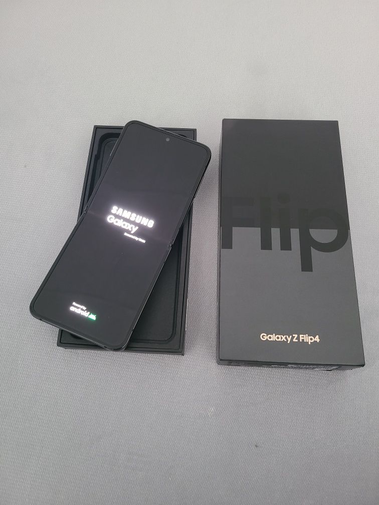 Samsung Z flip 4 black 256 gb full box