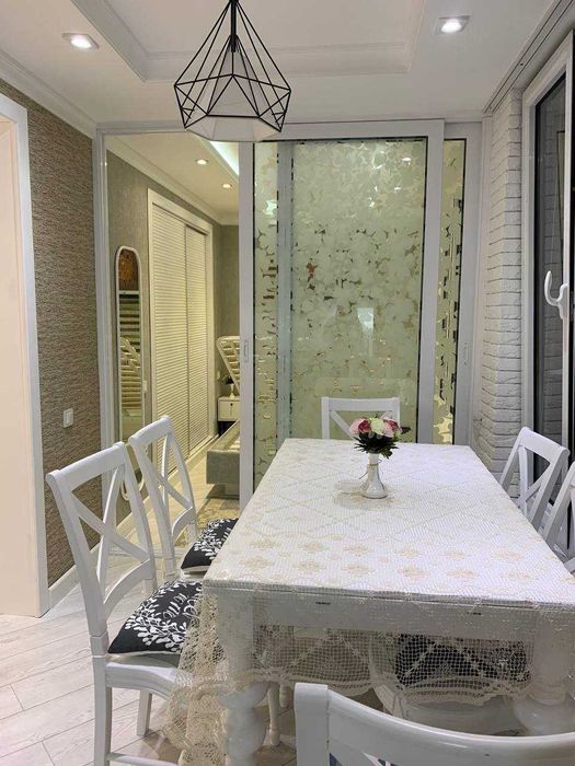 Сдаётся на Ц-1 центр 2х комнатную квартиру с евро ремонтом