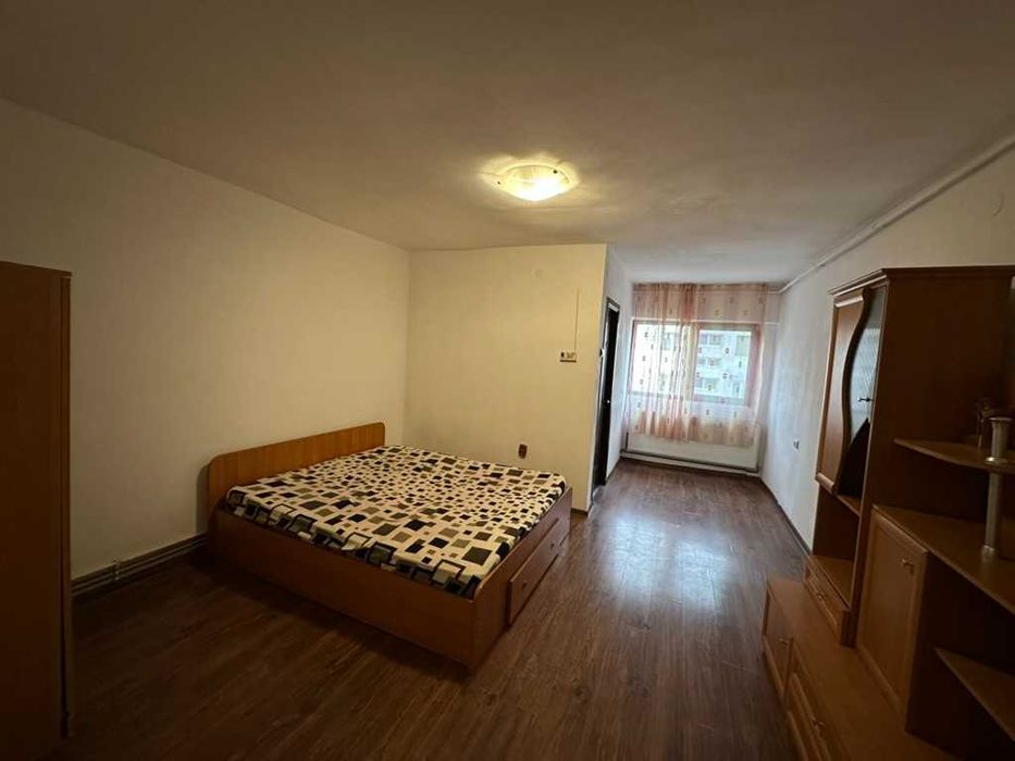 Vanzare garsoniera confort 1, pe strada 9 Mai, etajul 2