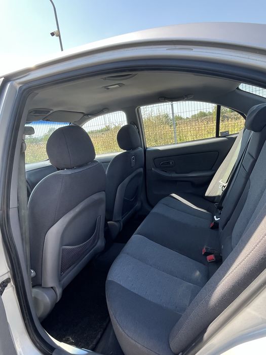 Hyundai Elantra 2004