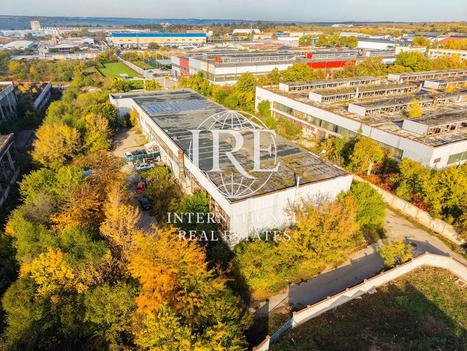 Склад в Добрич-Промишлена зона - Север площ 365 цена 184000