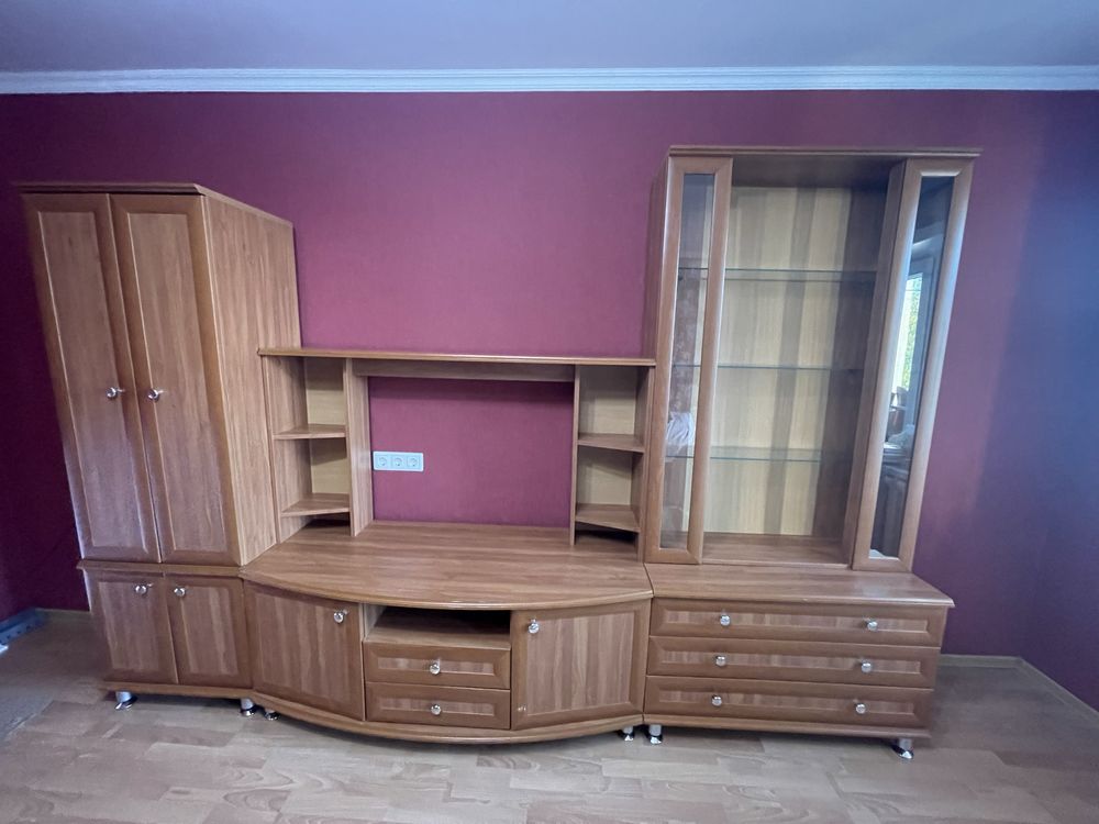 Стенка в гостинную