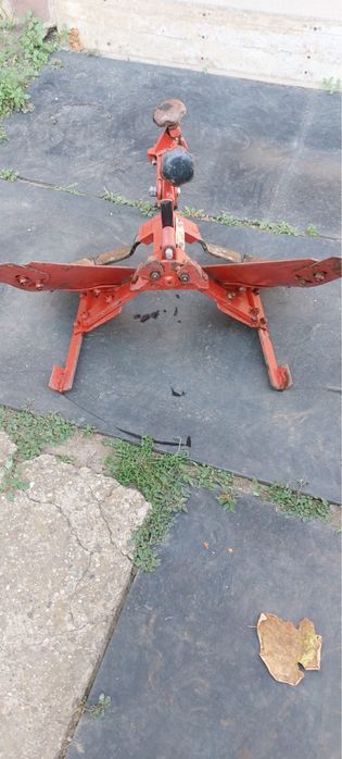 Plug reversibil motocultor