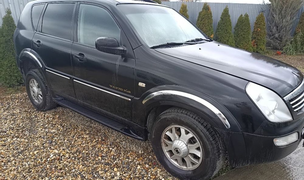 Ssangyong Rexton  2.7cdi  autoutilitara