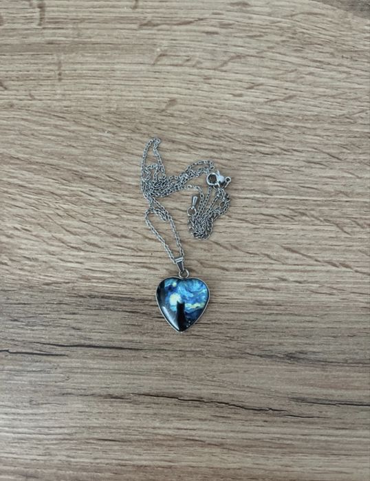 Lănțișor în formă de inimioară