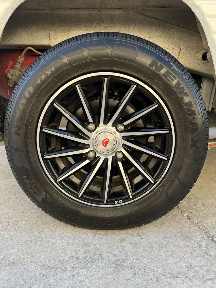 Vossen R13 diska Balon damasda turibdi