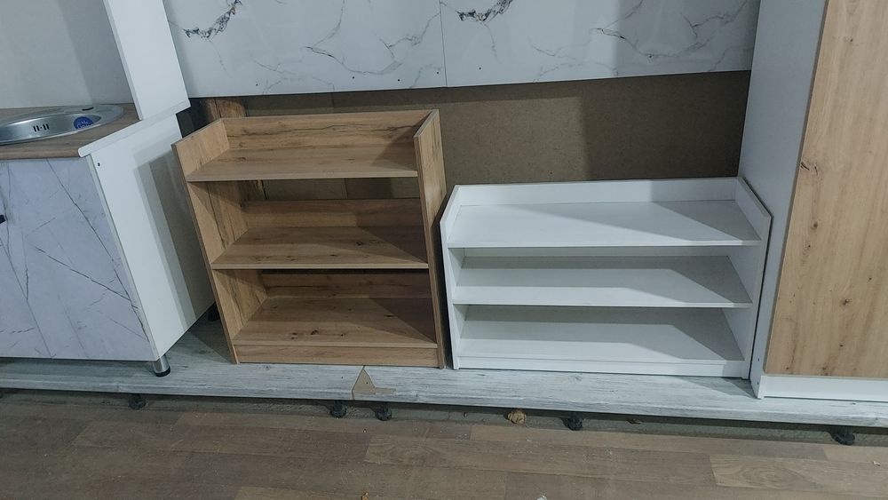 Под обувь новая около нового базара