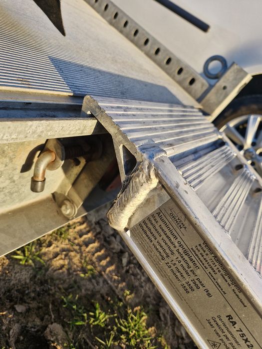 Алуминиеви пътеки за платформа