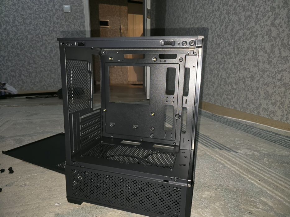 Корпус для настольного компьютера