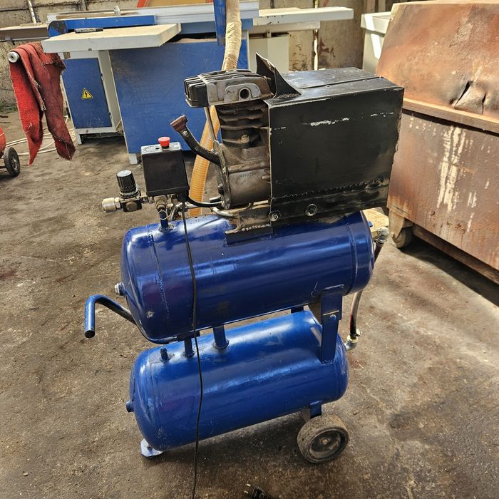 компресор с две бутилки по 25 lt