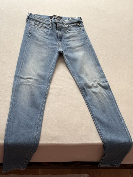Blugi de firma in stare foarte buna