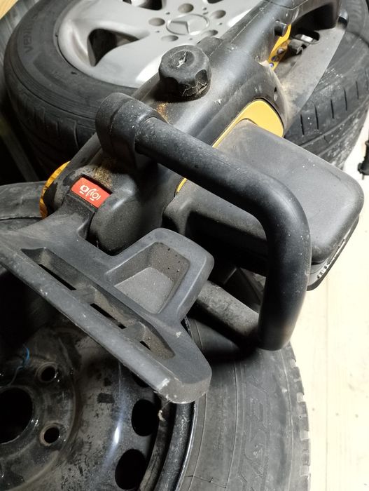 Електрическа машинка за дърва