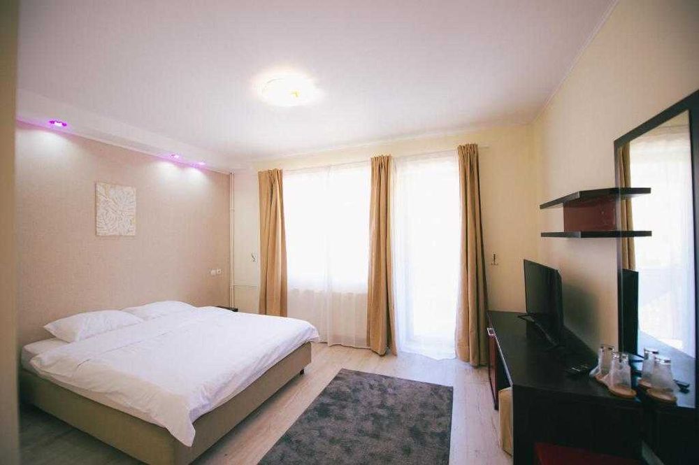 PENSIUNE in PREDEAL, cu 19 camere, restaurant, bar si 2 terase