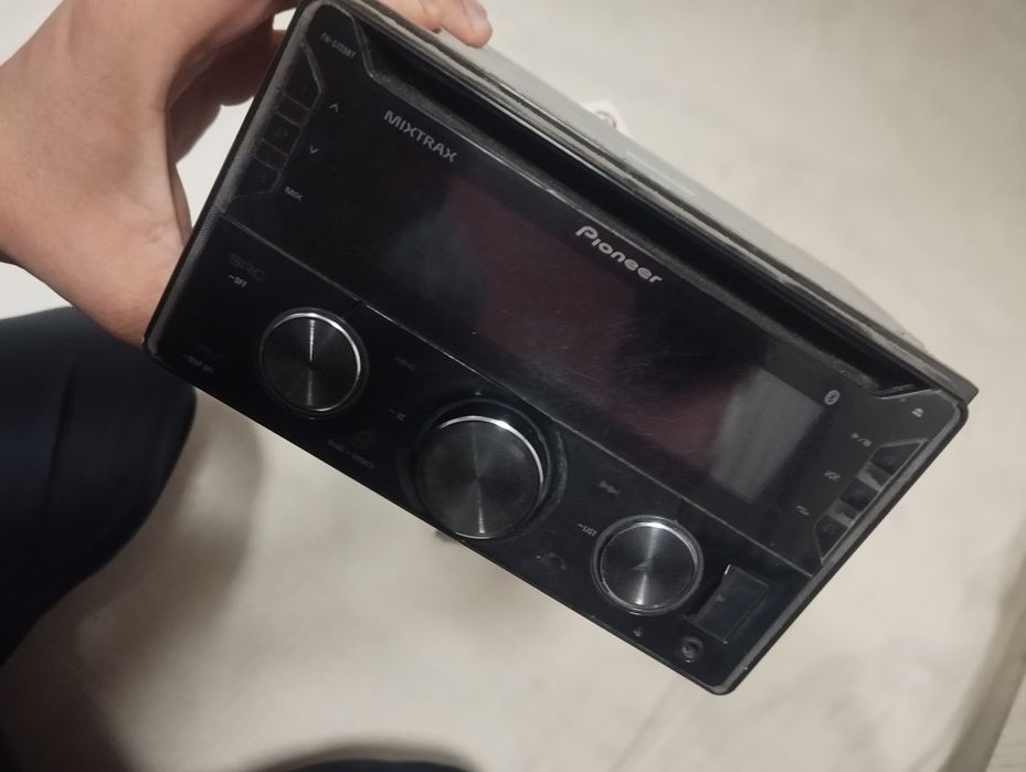 Pioneer 725 BT ..