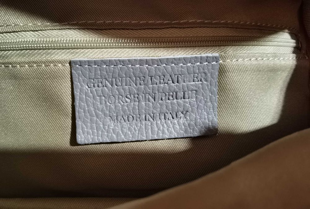 Чантичка от Италия, ръчно рисувана от естествена телешка кожа