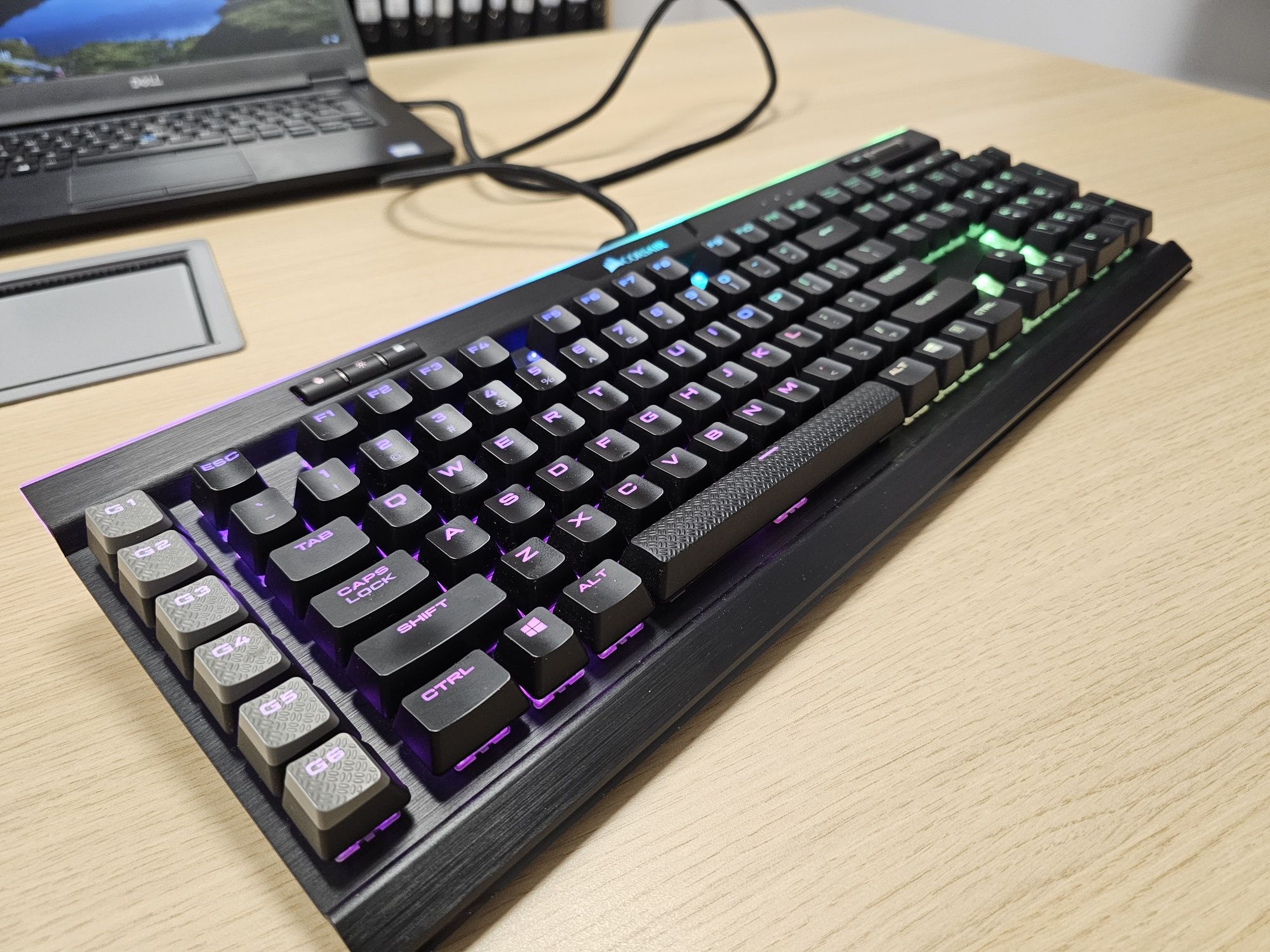 Tastatura gaming Corsiar k95 RGB Platinum