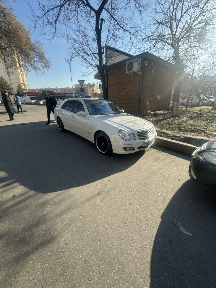 Mercedes-benz w211 E280 avantgarde