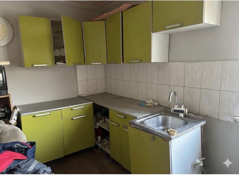 Кухонный гарнитур или мебель