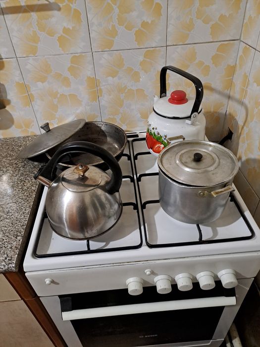 Разная кухонная посуда