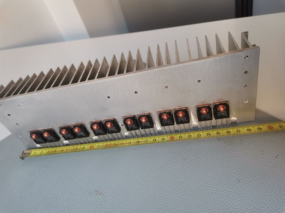 Tranzistori Toshiba originali 2sc5242/2sa1962  impecabili