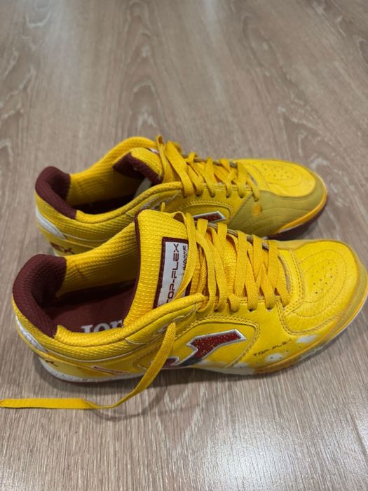 Футзальная обувь Джома