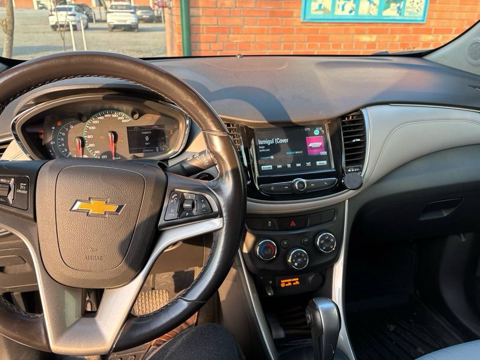 Treker 1 сотилади